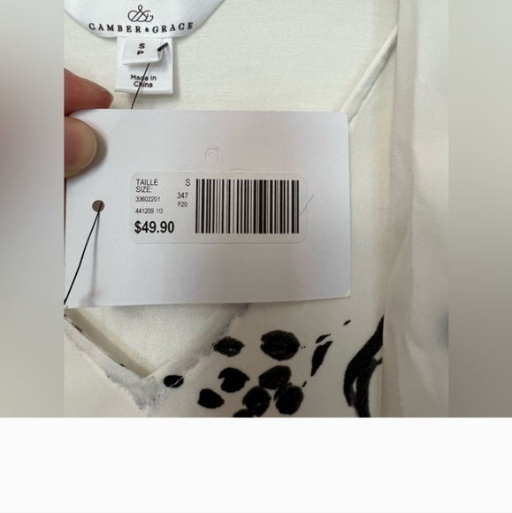 Beautiful Camber and Grace Blouse - Picture 5 of 8